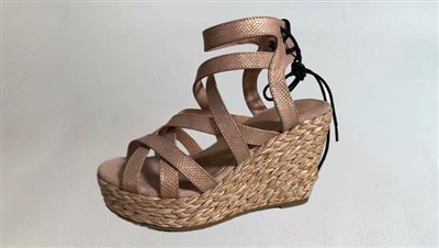 Sandal Tebal Kulit Ular