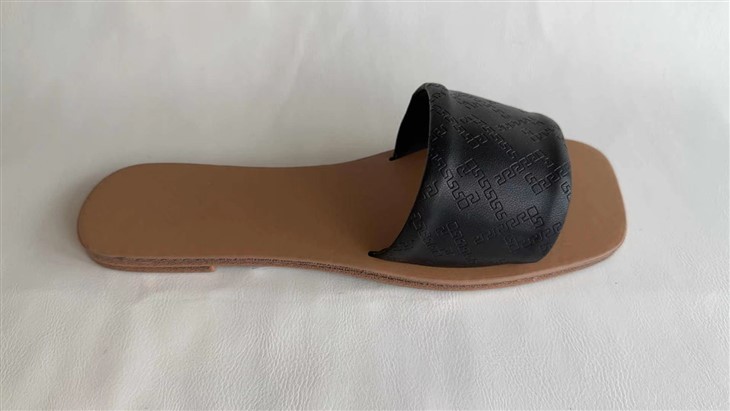 black printed slippers factory